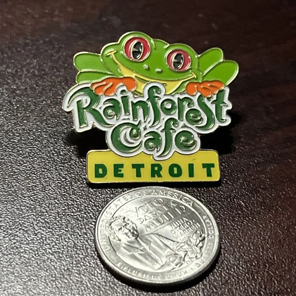 Rainforest Cafe Detroit Michigan Cha! Cha!‎ Tree Frog Mascot Lapel Hat Pin